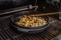 Grillfürst Dutch Oven BBQ Edition DO9 - Borussia Dortmund Edition -Grillen im Freien BVB Dutch Oven Deckel als Pfanne nutzbar