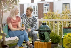 Big Green Egg Mini Keramikgrill -Grillen im Freien Big Green Egg Mini Keramikgrill Balkongrill 1