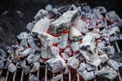 BlackSellig Steakhousekohle / Restaurant Holzkohle 10 Kg -Grillen im Freien Black Sellig Restaurant Kohle Glutbild