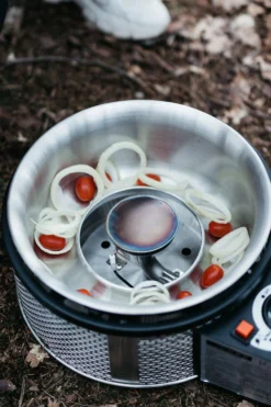 Cobb Grill Premier Gas Deluxe 2.0 - Gasgrill - Kartuschenanschluss - Modell 2023 -Grillen im Freien Cobb Grill Premier Gas Deluxe Innenschale zum Garen Beilagen