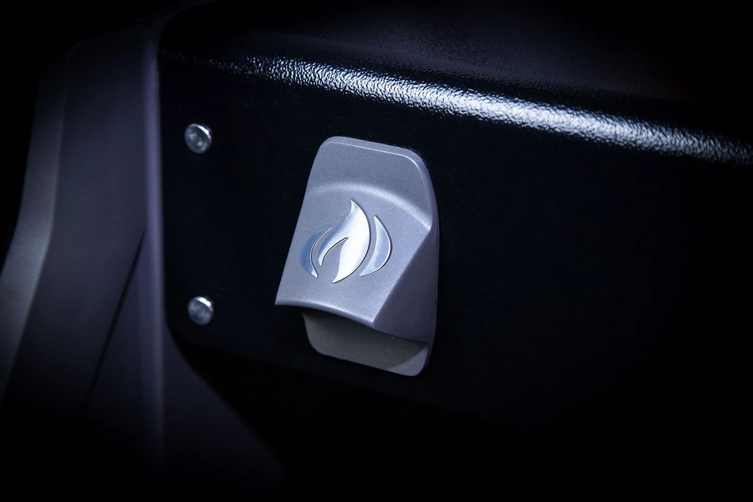 Napoleon Rogue SE 525 Gasgrill - All-black - Mit Sizzle Zone Und Heckbrenner - Grillfürst Edition - X-DEAL Inkl. Abdeckhaube, Gussplatte Und Drehspieß-Set - Modell 2022 12 Napoleon Rogue SE 525 Gasgrill - All-black - Mit Sizzle Zone Und Heckbrenner - Grillfürst Edition - X-DEAL Inkl. Abdeckhaube, Gussplatte Und Drehspieß-Set - Modell 2022 – Bild 12