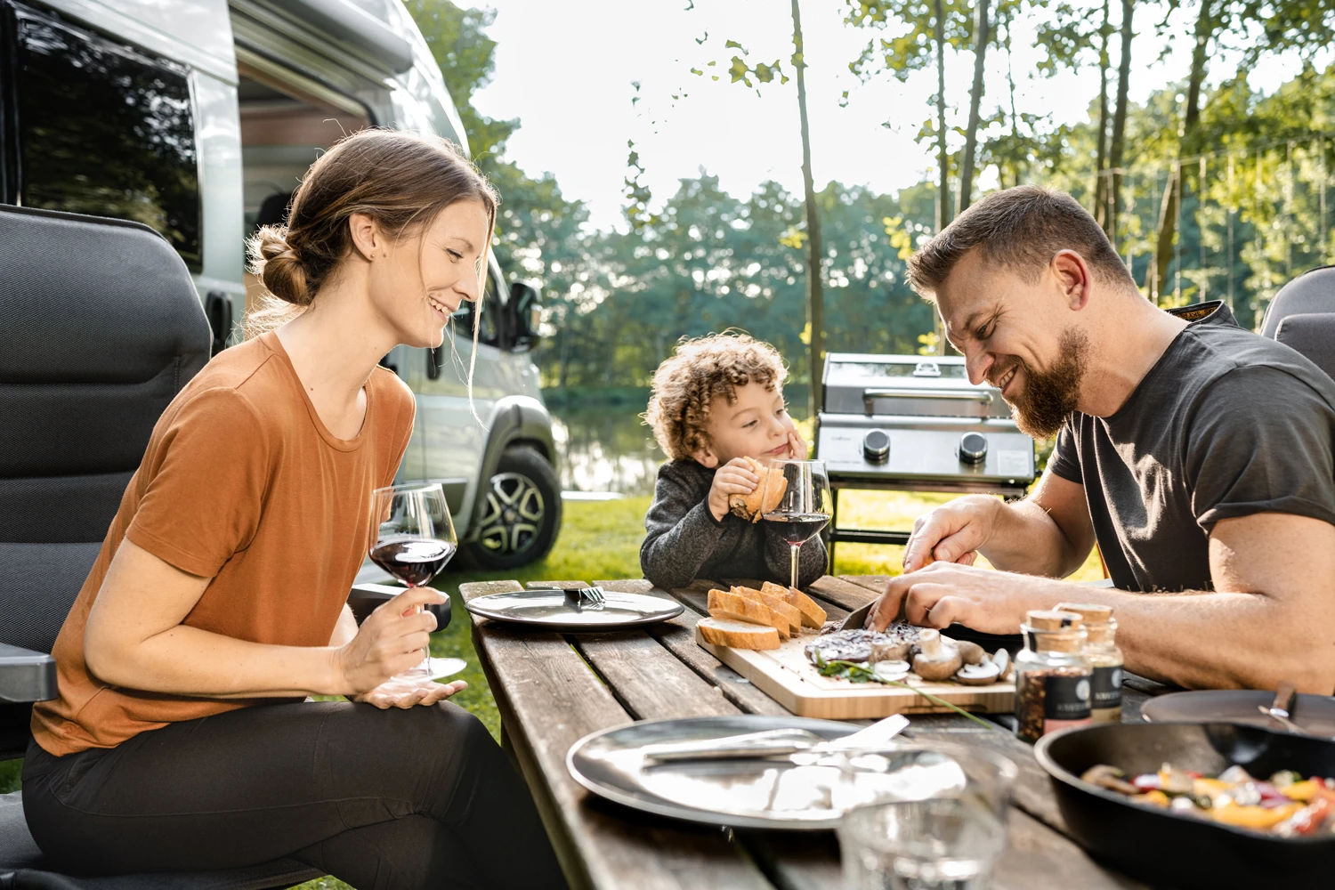 Grillfürst G201E 2-Brenner Gasgrill Portabel V2 - Campinggrill / Balkongrill 50mbar - Inkl. Untergestell 19 Grillfürst G201E 2-Brenner Gasgrill Portabel V2 - Campinggrill / Balkongrill 50mbar - Inkl. Untergestell – Bild 19