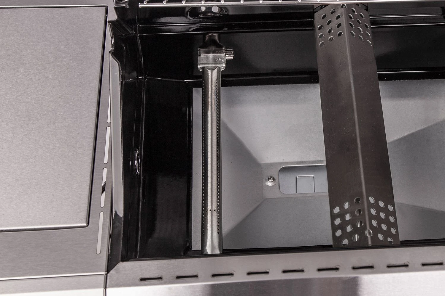 Grillfürst G410E 4-Brenner Gasgrill Mit Hochtemperaturbrenner Und Edelstahl Rosten - X-DEAL Inkl. Zubehörpaket 7 Grillfürst G410E 4-Brenner Gasgrill Mit Hochtemperaturbrenner Und Edelstahl Rosten - X-DEAL Inkl. Zubehörpaket – Bild 7