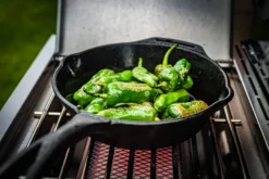 Grillfürst G520G 5-Brenner Gasgrill - Eintracht Frankfurt Edition - Gusseisenroste -Grillen im Freien Grillfuerst Gasgrill Pimentos de Padron 1