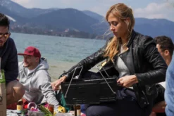 Knister Grill Original - Ausziehbarer Holzkohle Kompaktgrill 32 Knister Grill Original - Ausziehbarer Holzkohle Kompaktgrill -Grillen im Freien Knister Grill auseinanderziehen