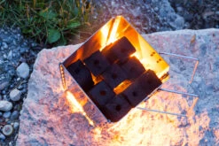 McBrikett Klappkamin / Zusammenklappbarer Anzündkamin 7 McBrikett Klappkamin / Zusammenklappbarer Anzündkamin -Grillen im Freien Mc Brikett Klapp Kamin 5