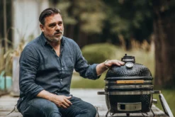 Monolith ICON Black Keramikgrill Tischgrill Inkl. Gestell -Grillen im Freien Monolith Keramikgrill Icon Campinggrilll