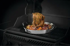 Napoleon PRO Edelstahl Hähnchenbräter / Hähnchenhalter 3in1 5 Napoleon PRO Edelstahl Hähnchenbräter / Hähnchenhalter 3in1 -Grillen im Freien Napoleon Edelstahl Haehnchenbraeter 56067 3