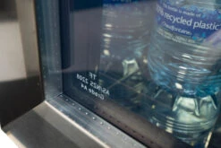 Napoleon Outdoor - Kühlschrank, 135 Liter, Rechtsdrehende Tür Mit Doppelverglasung Und LED Beleuchtung - Wasserdicht Nach IP24 -Grillen im Freien Napoleon Kuehlschrank Doppelglas Tuer