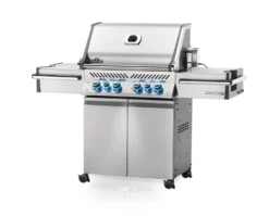 Napoleon Prestige Pro 500-3 Edelstahl Gasgrill Inkl. Drehspieß - Modell 2023 - SMART Deal Inkl. Grillfürst Grill Control 24 Napoleon Prestige Pro 500-3 Edelstahl Gasgrill Inkl. Drehspieß - Modell 2023 - SMART Deal Inkl. Grillfürst Grill Control -Grillen im Freien Napoleon Prestige Pro 500 seitlich 01