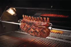 Napoleon Prestige Pro 665-3 Edelstahl Gasgrill Inkl. Drehspieß - Modell 2023 -Grillen im Freien Napoleon Prestige Pro 665 Heckbrenner Rotisserie