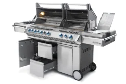 Napoleon Prestige Pro 825-3 Edelstahl Gasgrill Inkl. Drehspieß Und Bodenbeleuchtung - Modell 2023 -Grillen im Freien Napoleon Prestige Pro 825 Gasgrill seitlich offen