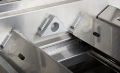 Napoleon Prestige Pro 825-3 Edelstahl Gasgrill Inkl. Drehspieß Und Bodenbeleuchtung - Modell 2023 -Grillen im Freien Napoleon Prestige Pro SearPlates Brennerabdeckung 02 1