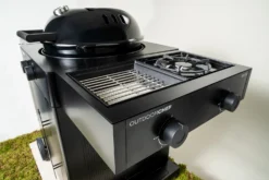 Outdoorchef Gas Kugelgrill Arosa 570 G Evo Black Style - Inkl. Blazing-/Cooking Zone Kit Plus -Grillen im Freien Outdoorchef Arosa 570 G Evo Gas Kugelgrill