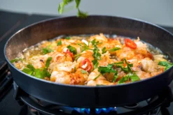 Outdoorchef Carbonstahl Pfanne Ø 28 Cm 13 Outdoorchef Carbonstahl Pfanne Ø 28 Cm -Grillen im Freien Outdoorchef Carbonstahl Pfanne 28cm Anwendung