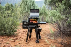 Pit Boss Pelletgrill Navigator 550 -Grillen im Freien Pit Boss Navigator 550 Pelletgrill Smoker 10613 Pellethopper