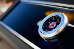 Rösle Videro G3-S VARIO+ Schwarz Gasgrill - FC Bayern Edition -Grillen im Freien Roesle FC Bayern Gasgrill Logo Deckelthermometer