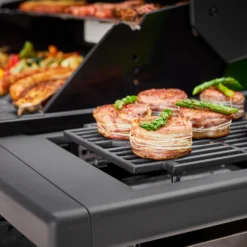Rösle Gasgrill Magnum PRO G4-S - X-DEAL Inkl. Abdeckhaube, Gusseisen Grillplatte Und Drehspieß - Modell 2023 26 Rösle Gasgrill Magnum PRO G4-S - X-DEAL Inkl. Abdeckhaube, Gusseisen Grillplatte Und Drehspieß - Modell 2023 -Grillen im Freien Roesle Magnum Pro Gasgrill Prime Zone