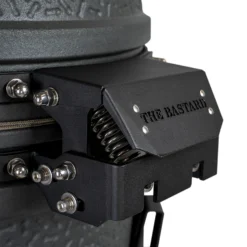 The Bastard Keramikgrill VX Medium - Complete - Schwarz Matt - Modell 2023 -Grillen im Freien The Bastard VX Medium Detail Deckelschanier