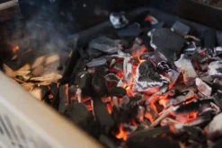 Napoleon Holzkohleneinsatz Für Gasgrills 8 Napoleon Holzkohleneinsatz Für Gasgrills -Grillen im Freien napoleon holzkohleeinsatz glut detail 67731