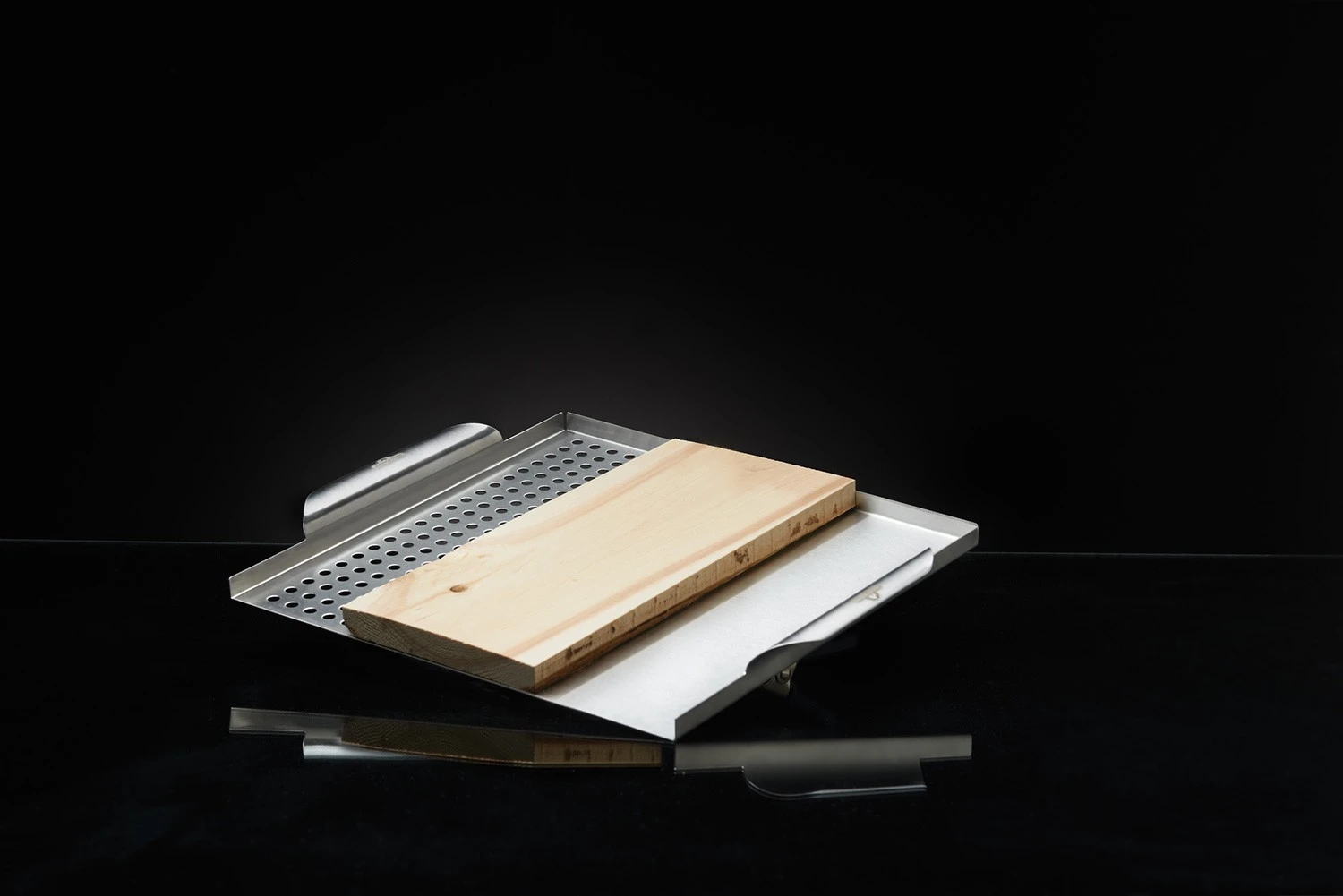 Napoleon Multifunktionaler Topper / Lochblech Mit Zedernholz Räucherbrett 1 Napoleon Multifunktionaler Topper / Lochblech Mit Zedernholz Räucherbrett