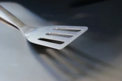 Outdoorchef Grillwender -Grillen im Freien outdoorchef wender detail 14 112 56