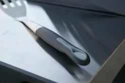 Outdoorchef Grillwender -Grillen im Freien outdoorchef wender griff 14 112 56